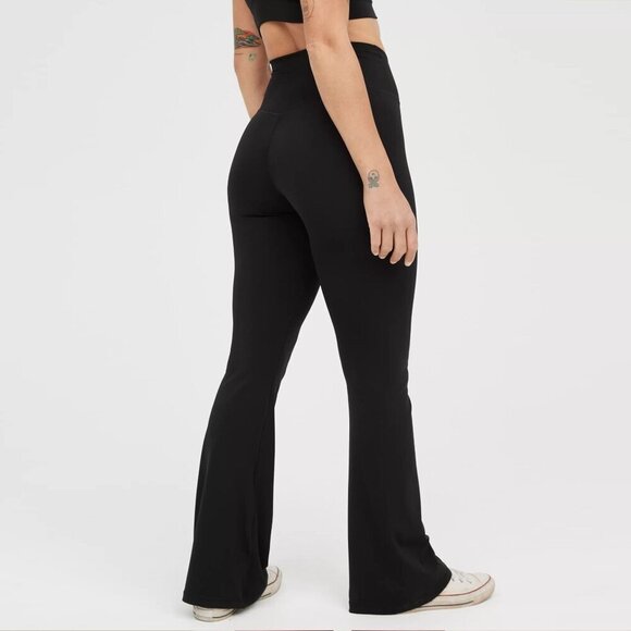 OFFLINE By Aerie  Real Me High Waisted Crossover Flare Legging Small Size - Picture 2 of 9